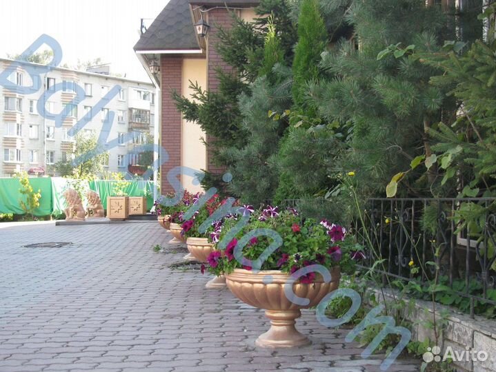 Бетонный вазон