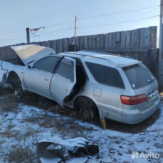 Дверь багажника камри грация