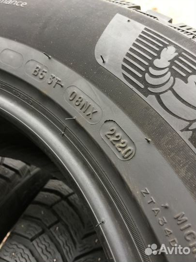 Michelin X-Ice North 4 225/65 R17