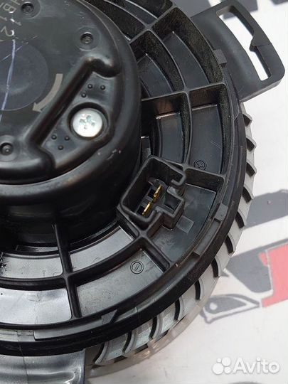 Моторчик отопителя Mazda 3 BL (2008—2011)