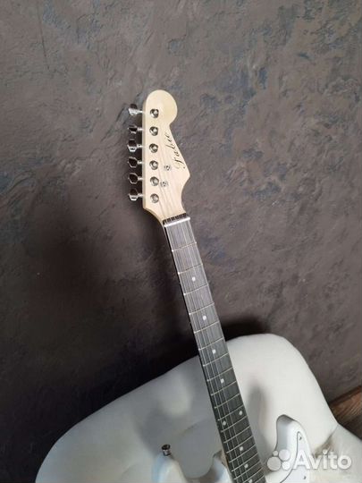 Электрогитара