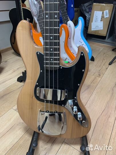 Бас гитара fender jazz bass
