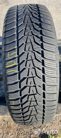 Hankook Winter I'Cept Evo 3 X W330A 235/60 R18