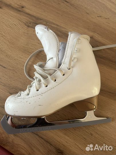 Фигурные коньки risport