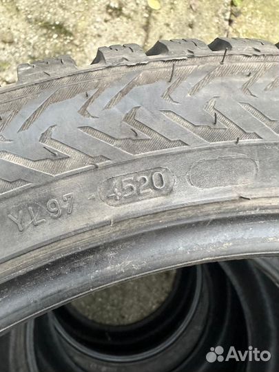 Nokian Tyres Hakkapeliitta 8 235/45 R18 98T