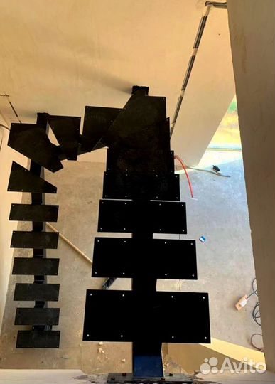 Лестницы на металлокаркасе под ключ