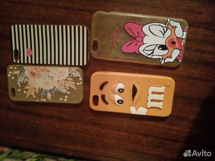 Чехлы на телефон