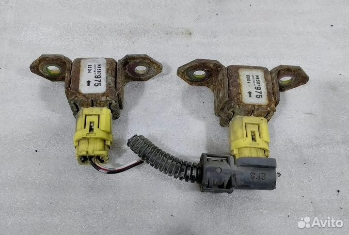 Датчик AIR BAG 2006-2016 Mitsubishi L200