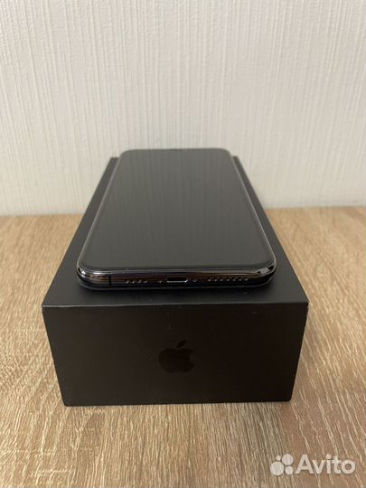 iPhone 11 Pro Max, 64 ГБ