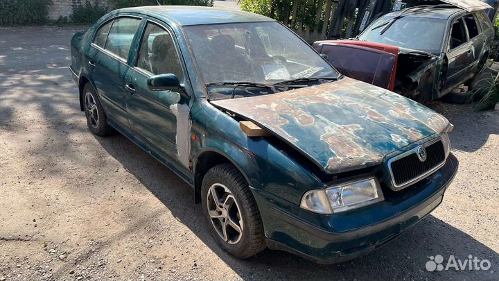 Разбор Шкода Октавия а4 (двигатель AEE)