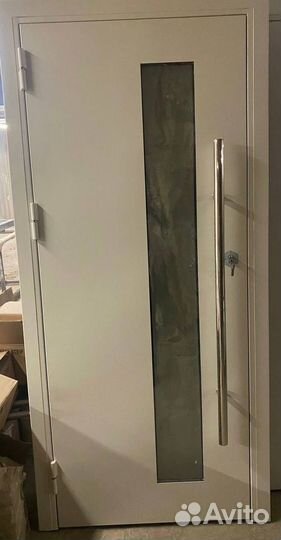 Тамбурная дверь