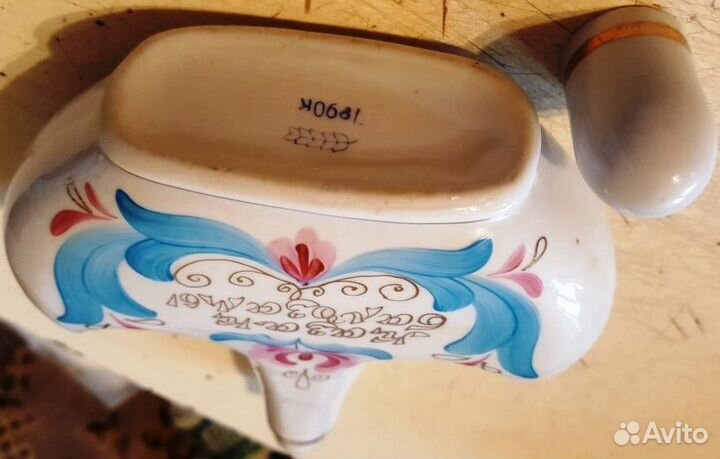 Штоф-бутылка из под Казахского Бальзама.Фарфор