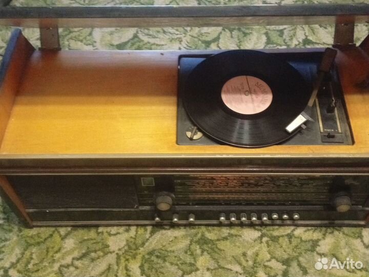 Радиола СССР Урал 111