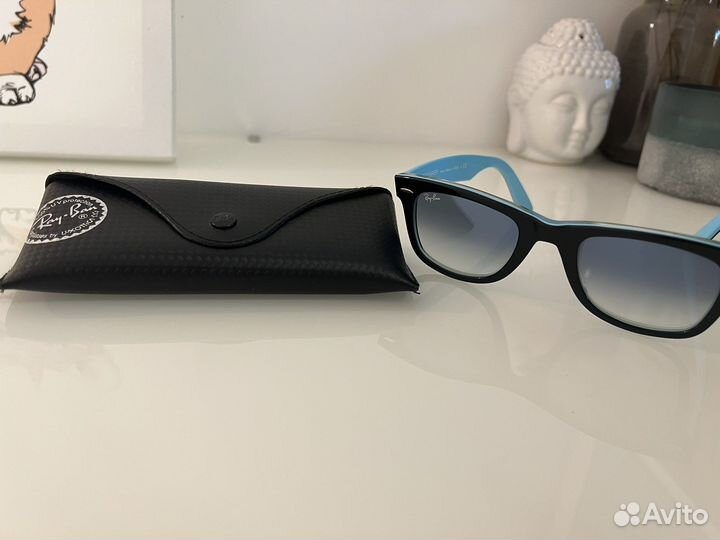 Солнцезащитные очки Ray Ban