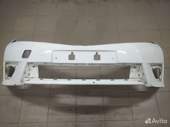 Бампер передний Toyota Corolla e180