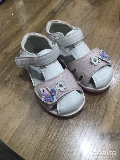 Босоножки для девочки