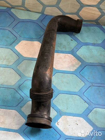 Патрубок воздушного фильтра PHD000603