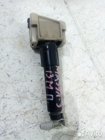 Форсунка омывателя фары правая Mazda 3 3 (BM)