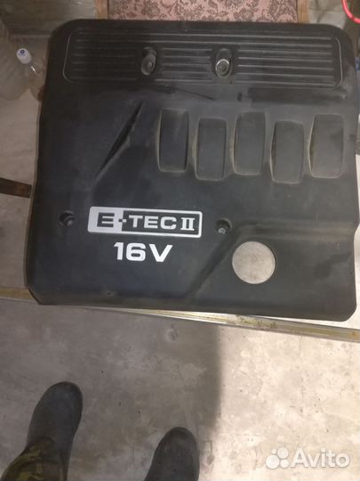 Крышка двигателя chevrolet lacetti