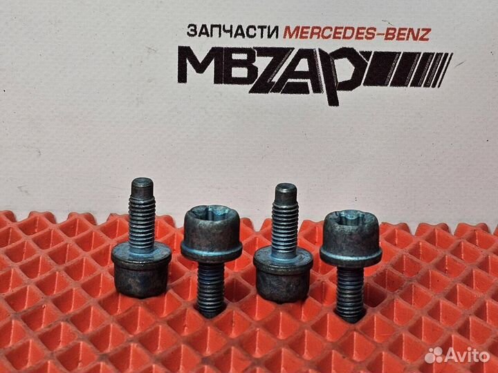 Болт гидротрансфоматора Mercedes W222