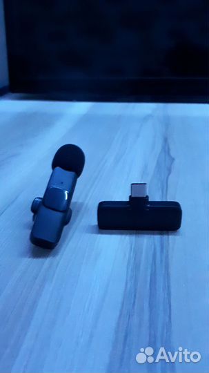 Петличный микрофон