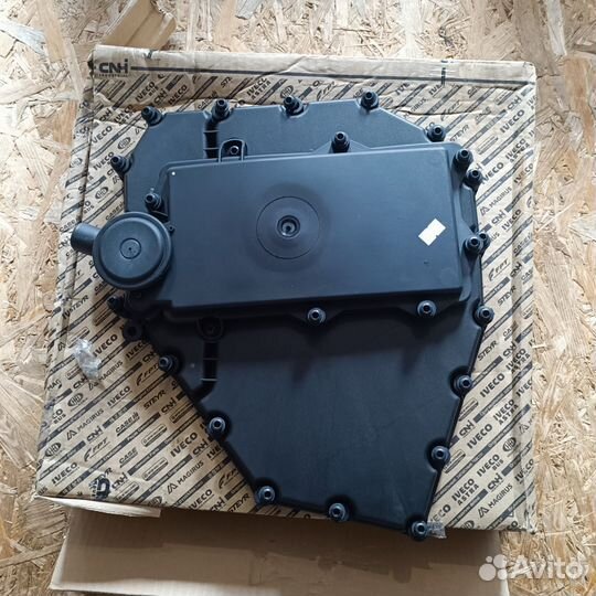 5801889838 задняя крышка двс Ивеко