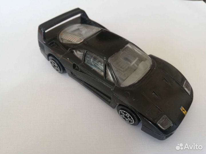 Бураго 1:43 Феррари Ferrari F40