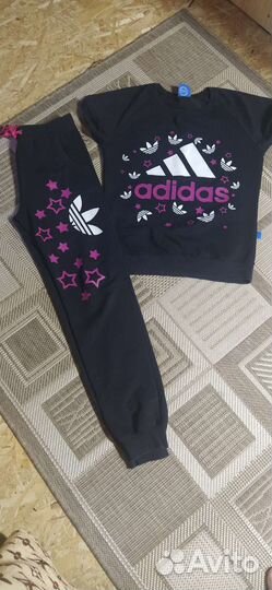 Спортивный костюм женский