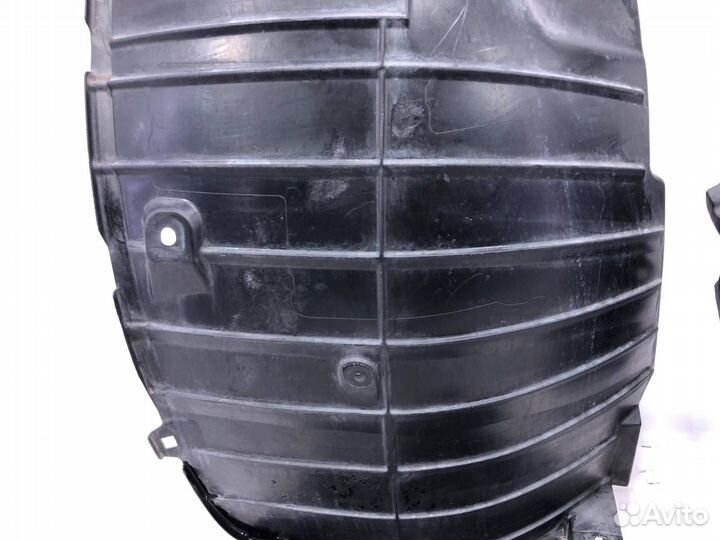 Подкрылок передний правый Nissan Ex J50 NJ50