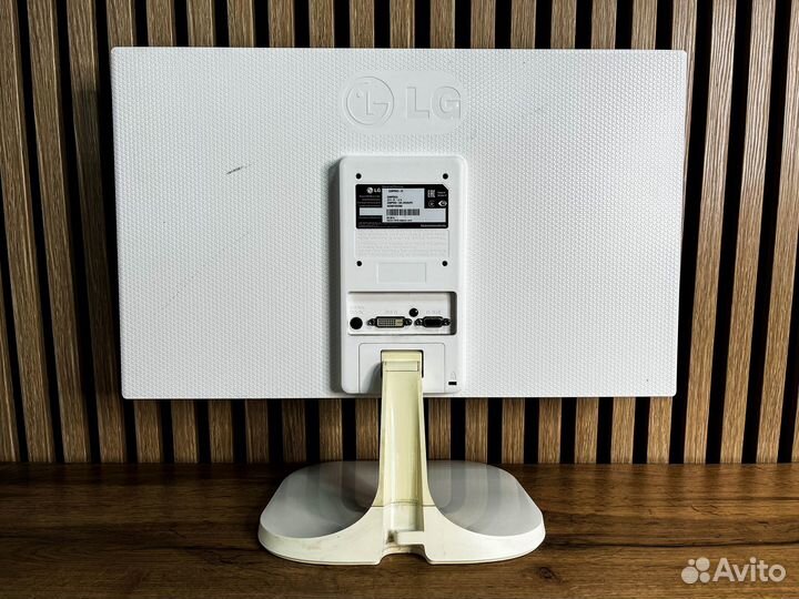 Монитор LG 22MP55D-W 22