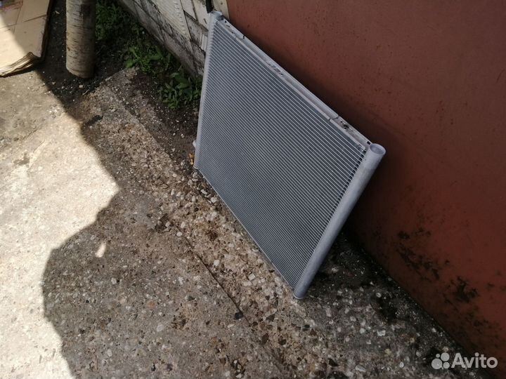 Радиатор охлаждения основн Land Rover Discovery V