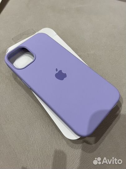 Чехол на iPhone 13