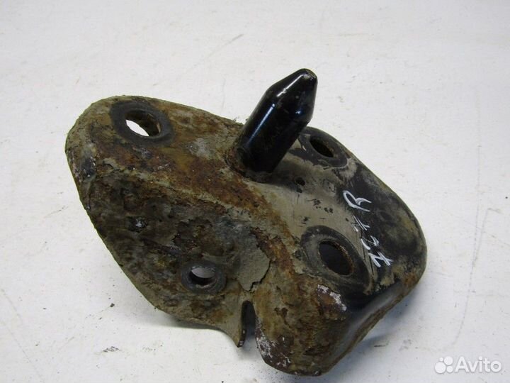 Кронштейн задней балки Fiesta 2001-2007