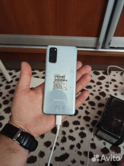 Samsung Galaxy S20, 8/128 ГБ