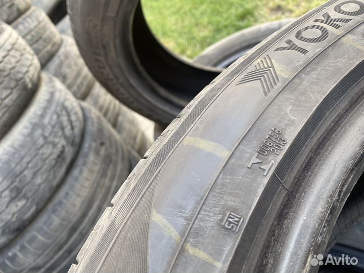 Yokohama Advan dB V552 245/45 R19