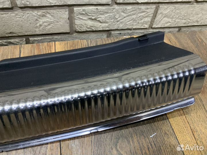 Audi A7 (4G8) Обшивка багажника на заднюю панель