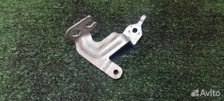 Кронштейн (сопут. товар) Audi Audi A8 4E 2002-2