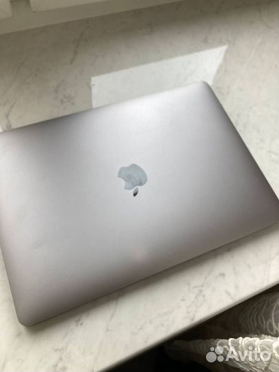 Macbook Pro 13 2020 i5 16gb 512