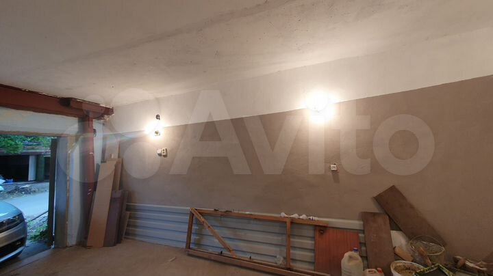 Гараж, > 30 м²