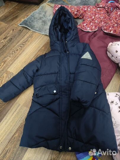 Зима пакетом:куртки-комбезы-варежки на девочку 98