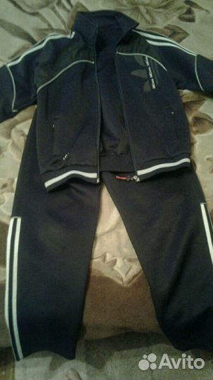 Костюм спортивный