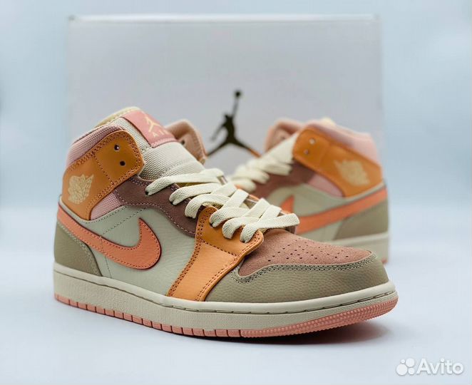 Кроссовки Nike Air Jordan 1