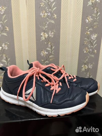 Кроссовки reebok 38 оригинал