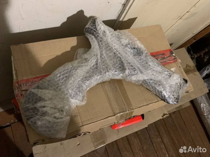 Рычаг 6R0407152E