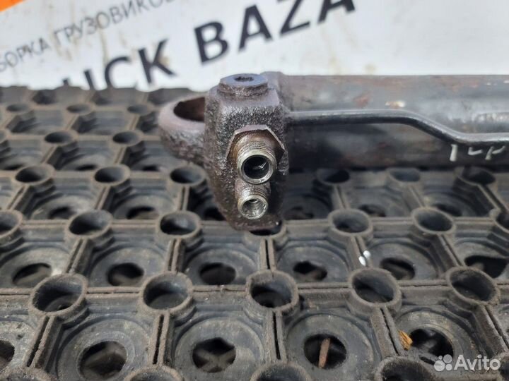 81417236099 Цилиндр подъема кабины Man F2000