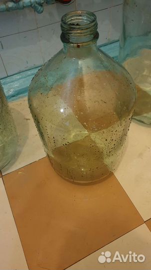 Стеклянные бутыли 20л, 10л