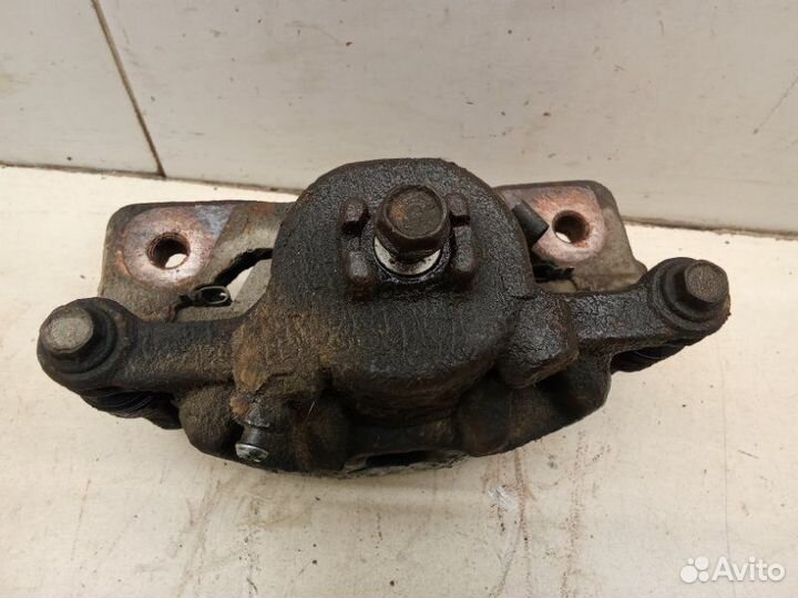 Суппорт тормозной передний правый Honda Airwave