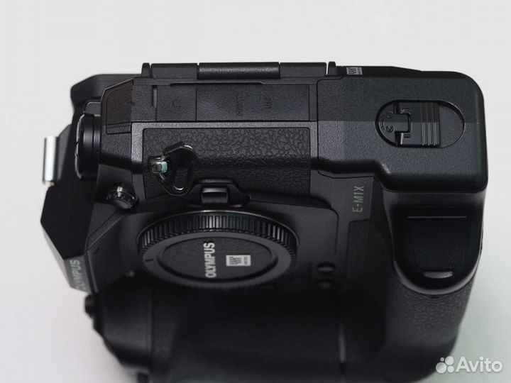 Olympus OM-D E-M1X Body