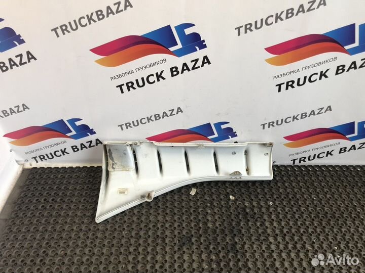 504096163 Дефлектор кабины левый Iveco Stralis