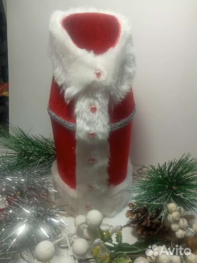 Дед Мороз и Снегурочка на бутылку шампанского